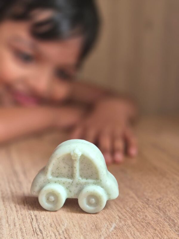 Bathing bar for kids
